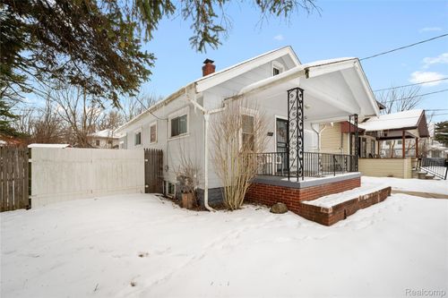 1734 Missouri Ave, Flint, MI, 48506-4316 | Card Image