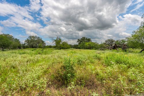 330 Encino Way, Natalia, TX, 78059 | Card Image