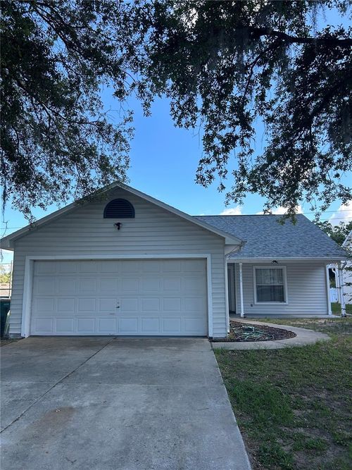 2639 Winchester Cir, EUSTIS, FL, 32726-5228 | Card Image