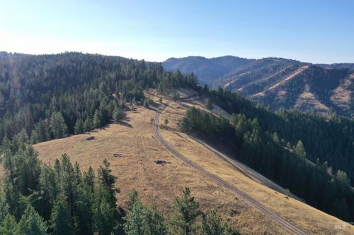 17 High Range Rd, White Bird, ID, 83554 | Card Image