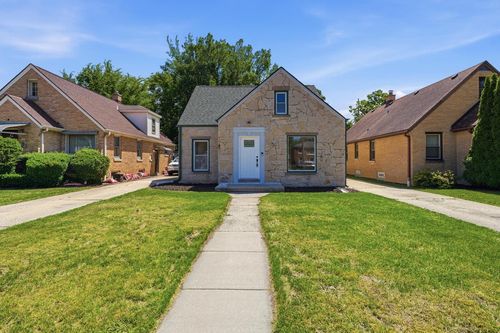 3040 N 76 Street, Milwaukee, WI, 53210 | Card Image