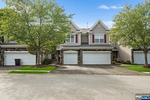 222 Ridge Dr, Pompton Lakes, NJ, 07442-1473 | Card Image