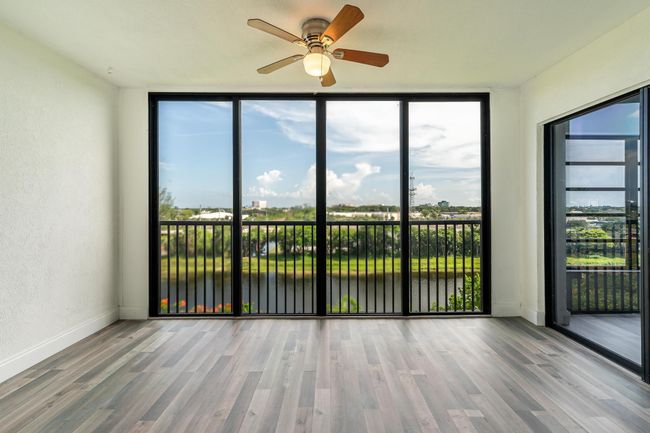 APT-604 - 2200 S Cypress Bend Dr, Condo with 1 bedrooms, 2 bathrooms and null parking in Pompano Beach FL | Image 9
