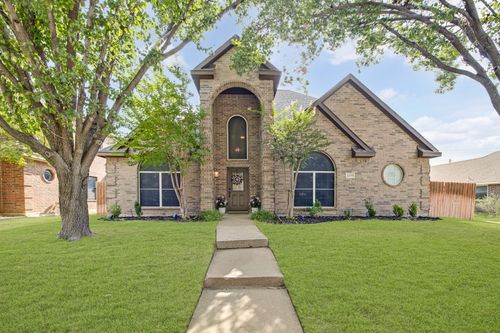 2039 Camelot Dr, Lewisville, TX, 75067-2027 | Card Image