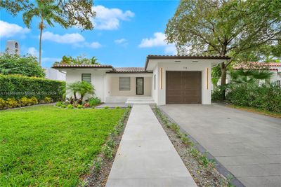 728 Majorca Ave, House other with 3 bedrooms, 3 bathrooms and null parking in Coral Gables FL | Image 1