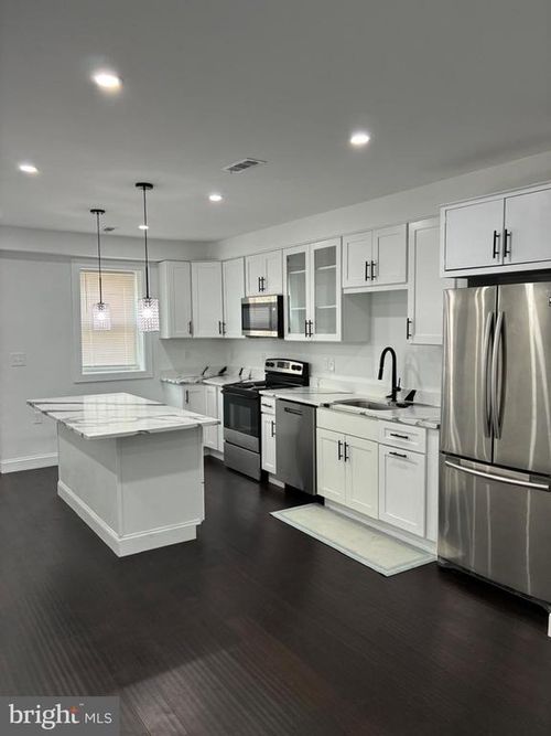 1700 E Federal St, BALTIMORE, MD, 21213-3107 | Card Image