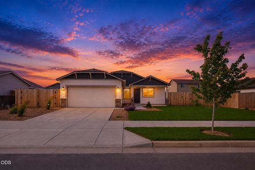 262 Nw Par Ave, Madras, OR, 97741-1657 | Card Image