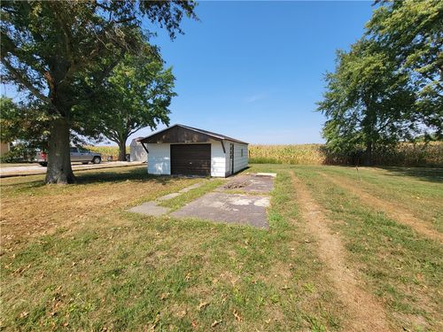 510 W South 4th St, Stewardson, IL, 62463-1230 | Card Image