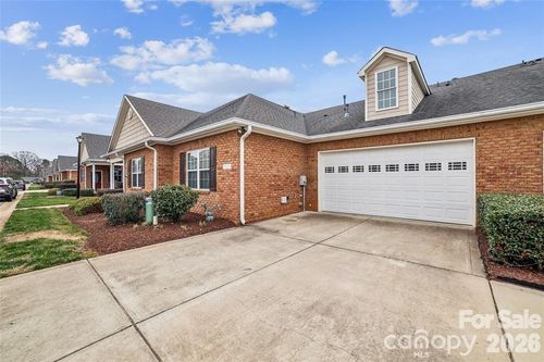 8310 Glacier Dr, Denver, NC, 28037-8994 | Card Image