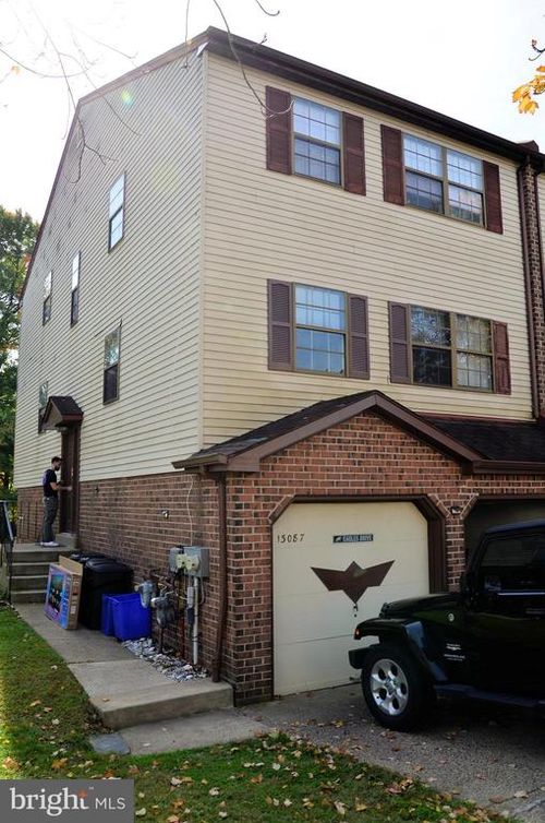 fl-1st-13087 Blakeslee Dr, PHILADELPHIA, PA, 19116-1052 | Card Image