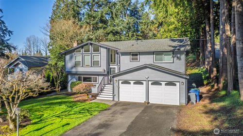 3718 Ne 189th Pl, Lake Forest Park, WA, 98155-2745 | Card Image