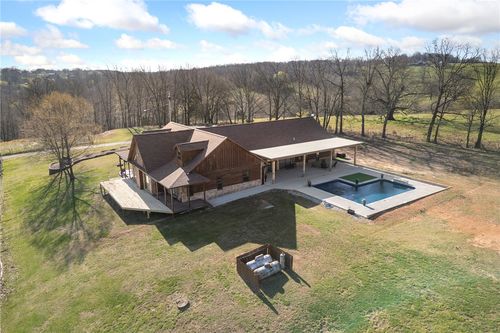6403 Parliament Dr, Harrison, AR, 72601-9126 | Card Image