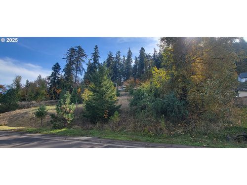 1-1 Queens Ave, Creswell, OR, 97426 | Card Image
