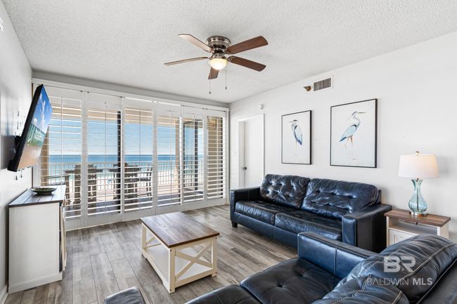 Living Room | Image 12