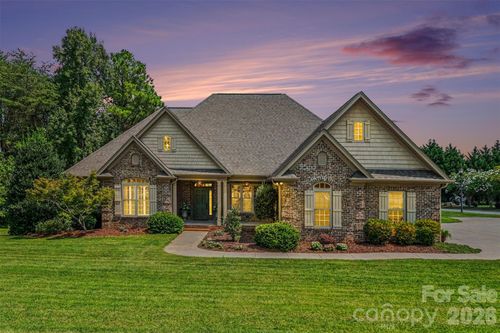 503 Williamsfield Dr, Shelby, NC, 28150-4195 | Card Image