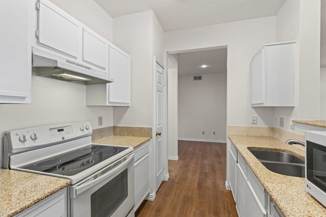 APT-1608 - 2524 Preston Rd, Condo with 2 bedrooms, 2 bathrooms and null parking in Plano TX | Image 15