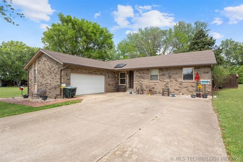 1546 E North Ridge Dr, Vinita, OK, 74301-6542 | Card Image
