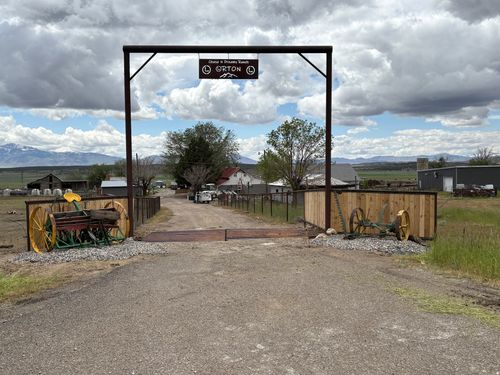 9888 S Main St, Levan, UT, 84639 | Card Image
