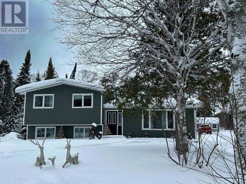 8 John St, Ear Falls, ON, P0V1T0 | Card Image