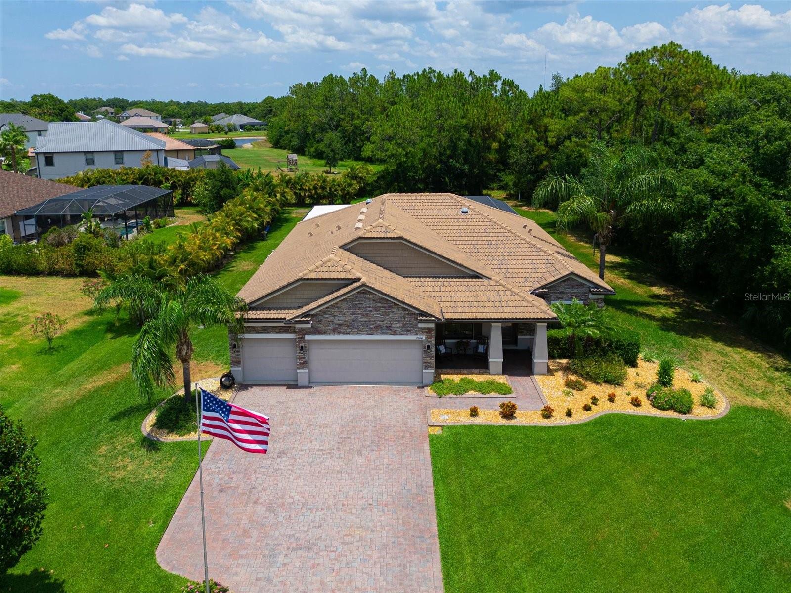 Mulholland Rd, Parrish, FL 34219