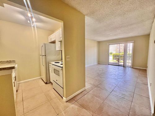 apt-b9-1500 N Congress Ave, West Palm Beach, FL, 33401-1709 | Card Image
