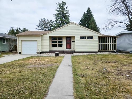 308 Maple Ave S, Thief River Falls, MN, 56701-3225 | Card Image