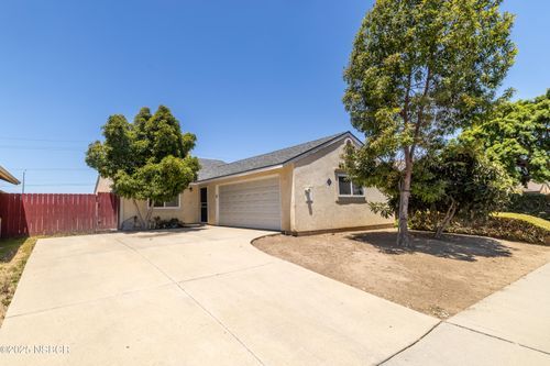 1907 Dejoy St, Santa Maria, CA, 93458-1204 | Card Image