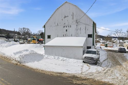 148 Pioneer Rd, Evans City, PA, 16033-4603 | Card Image