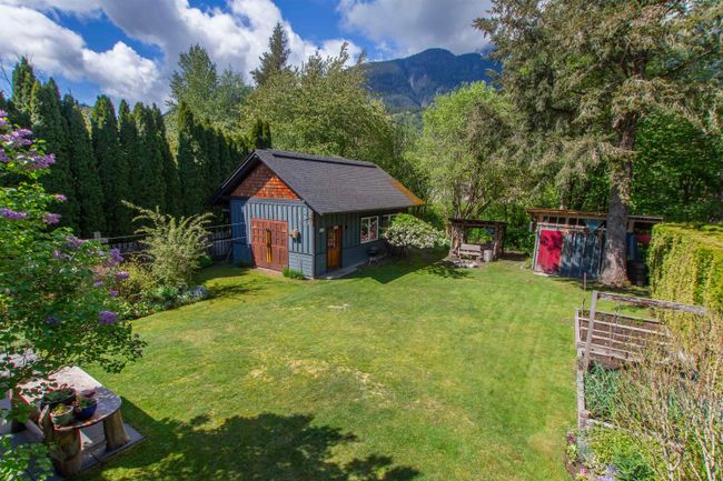 41575 Rod Road, House other with 4 bedrooms, 2 bathrooms and null parking in Squamish BC | Image 5