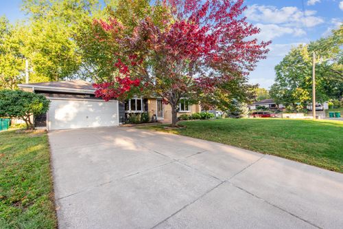 3811 Idaho Ave N, Crystal, MN, 55427-1462 | Card Image
