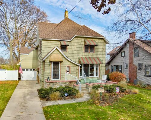 519 Milwaukee Ave E, Fort Atkinson, WI, 53538-2349 | Card Image