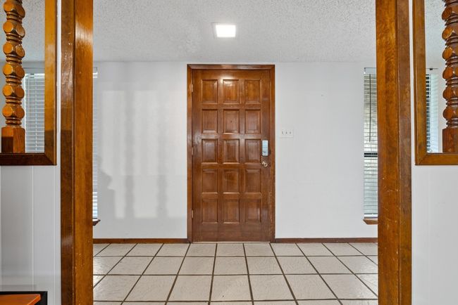 1303 Creekview Dr, House other with 4 bedrooms, 3 bathrooms and null parking in Round Rock TX | Image 4