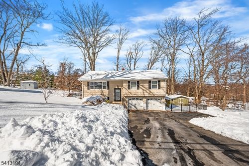 7 Alpine Dr, Butler, NJ, 07405-2903 | Card Image