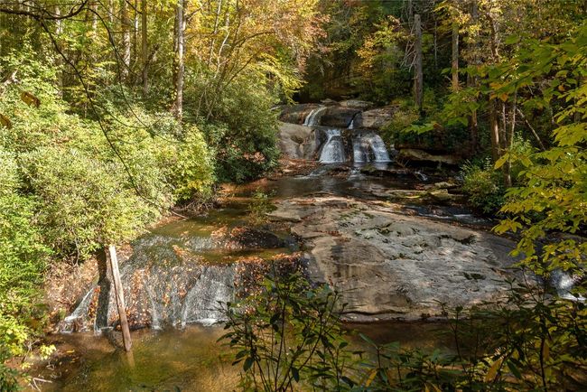 19 Indian Falls Way, House other with 3 bedrooms, 3 bathrooms and null parking in Lake Toxaway NC | Image 53