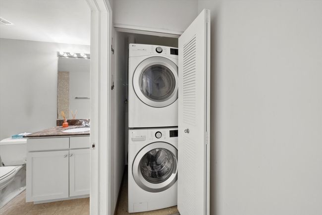 UNIT-109 - 1070 W 15 Th St, Condo with 2 bedrooms, 1 bathrooms and 1 parking in Chicago IL | Image 19