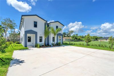 1231-1233 Nw 9th Avenue, Home with 0 bedrooms, 0 bathrooms and 4 parking in Florida City FL | Image 2