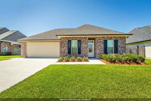 204 Sugar Ridge Dr, Houma, LA, 70360-7273 | Card Image