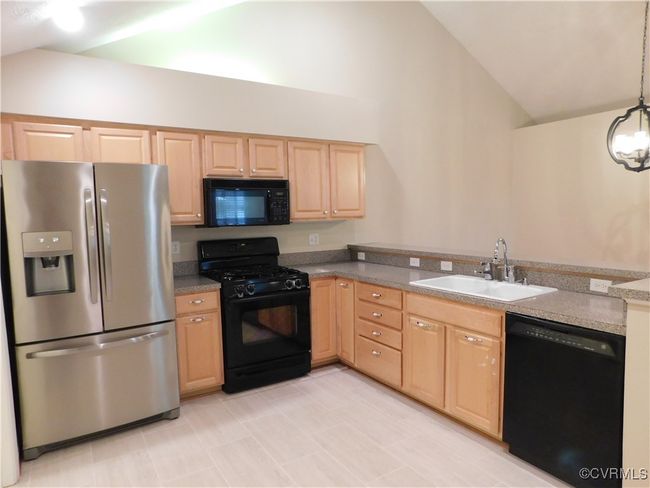 7351 Norwood Pond Pl, Condo with 2 bedrooms, 2 bathrooms and null parking in Midlothian VA | Image 7