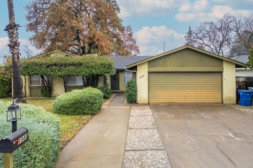 1988 Shasta Pines Way, Redding, CA, 96002-0303 | Card Image
