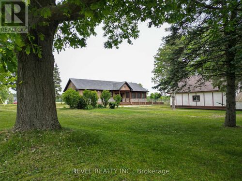 2664 Windham West 1/4 Ln Road, Norfolk, ON, N4B2W5 | Card Image