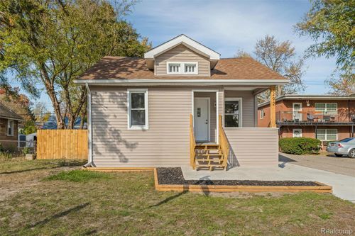 292 W Marshall St, Ferndale, MI, 48220-2417 | Card Image