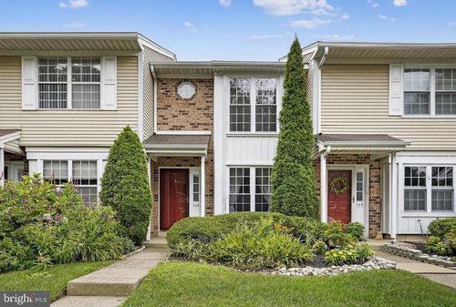 33-142 Leedom Way, NEWTOWN, PA, 18940-2307 | Card Image