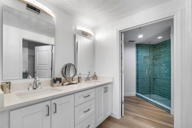 APT-401 - 300 Uno Lago Dr, Condo with 3 bedrooms, 2 bathrooms and null parking in Juno Beach FL | Image 19