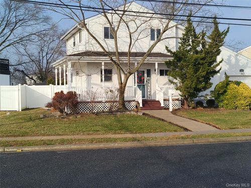 50 Ann Dr E, Freeport, NY, 11520-5745 | Card Image