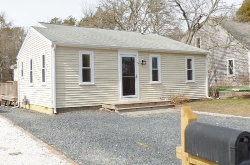 3 Circuit Rd, West Yarmouth, MA, 02673-3722 | Card Image
