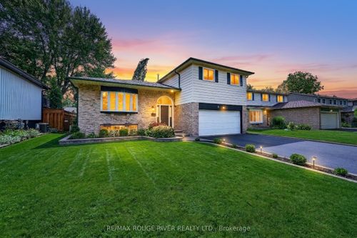 6 Ribblesdale Dr, Whitby, ON, L1N6K6 | Card Image