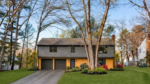 8 Emily Rd, Framingham, MA, 01701-4522 | Card Image