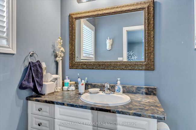 18 E Beehive Dr, House other with 3 bedrooms, 2 bathrooms and 10 parking in Bobcaygeon ON | Image 23