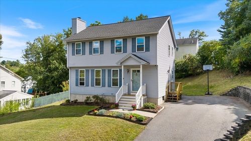 42 Brentwood Rd, Methuen, MA, 01844-1642 | Card Image