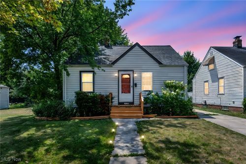 20590 Morris Ave, Euclid, OH, 44123-2910 | Card Image
